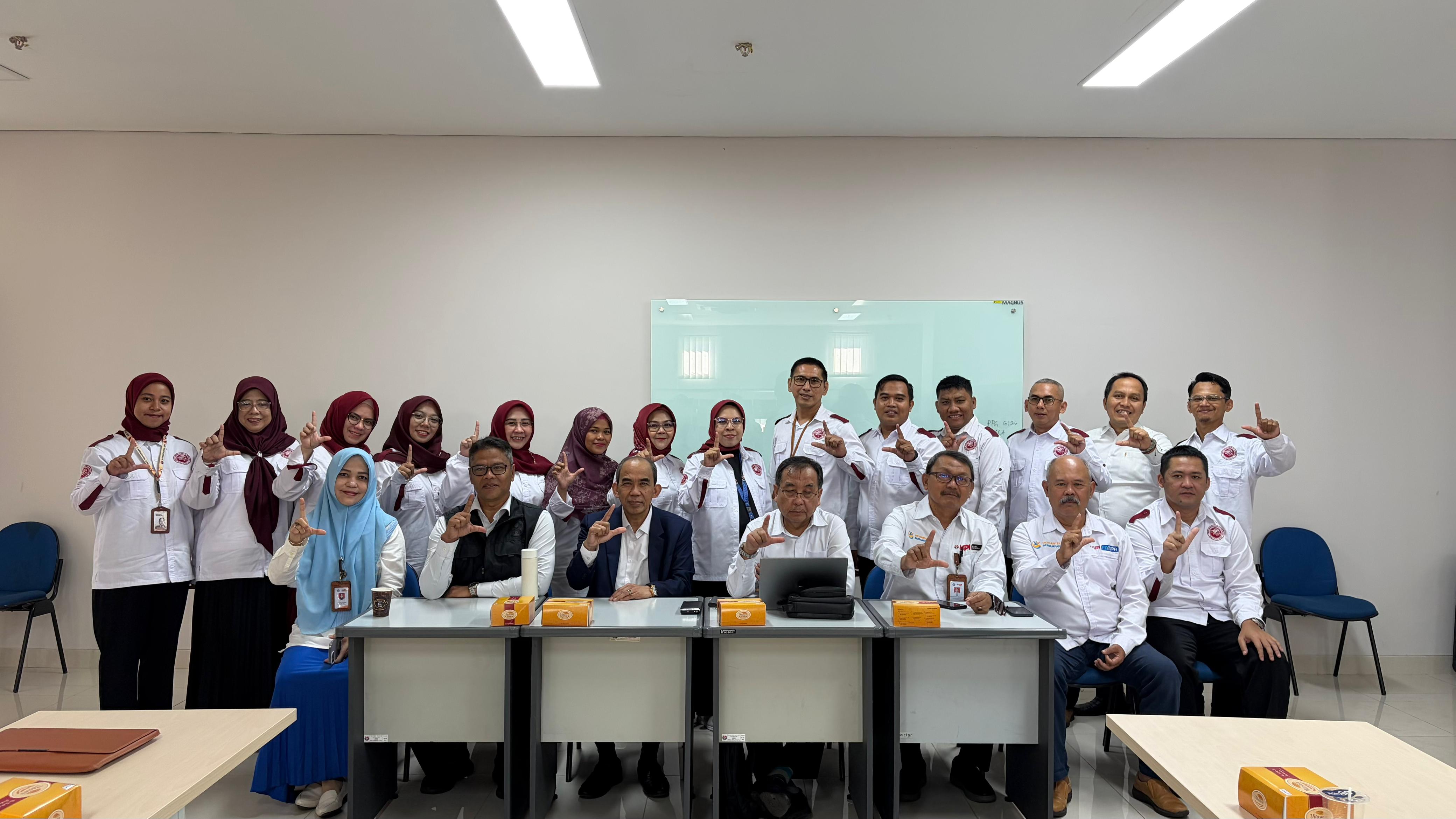 Pelatihan Peningkatan Kapasitas Kepala Sekolah dalam Pengelolaan Satuan Pendidikan